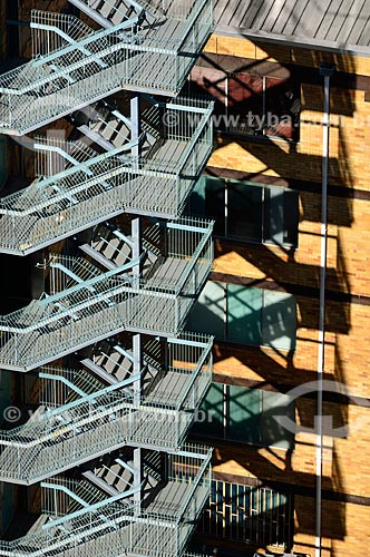  Assunto: Escada de incêndio de um edifício / Local: Brisbane - Queensland - Austrália - Oceania / Data: 07/2011 