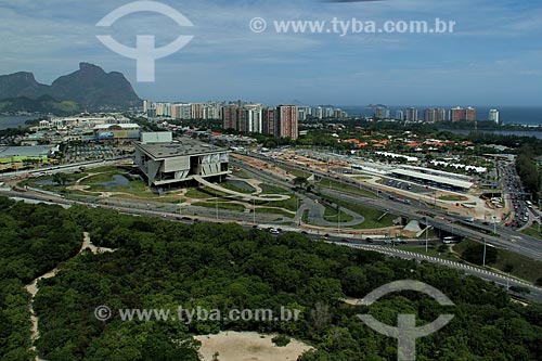  Assunto: Vista do Bosque da Barra, Cidade da Música e terminal BRT (Bus Rapid Transit) à direita / Local: Barra da Tijuca - Rio de Janeiro (RJ) - Brasil / Data: 01/12 