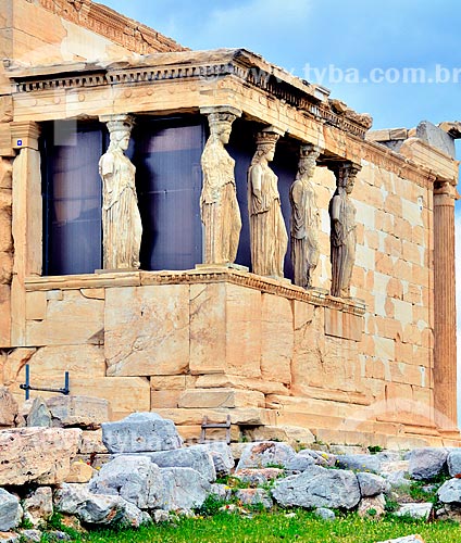  Assunto: Cariátides - colunas em forma de mulher - no Erecteion - templo dedicado à Atena, Hefesto e Erecteu / Local: Atenas - Grécia - Europa / Data: 04/2011 