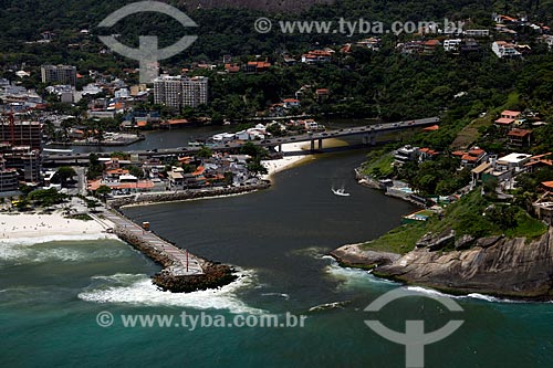  Assunto: Vista da ponte e canal da Joatinga / Local: São Conrrado - Rio de Janeiro (RJ) - Brasil / Data: 12/2012 