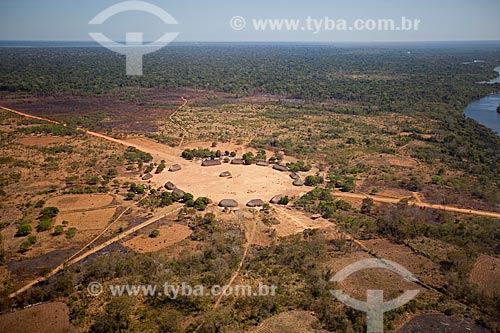  Vista aérea da aldeia Tuatuari - Tribo Yawalapiti - às margens do Rio Tuatuari  - Gaúcha do Norte - Mato Grosso - Brasil