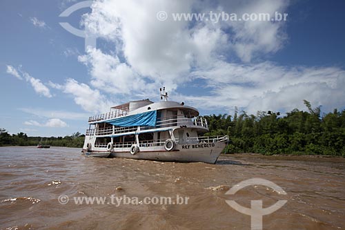  Assunto: Barco de transporte de passageitos no Rio Araguari / Local: Amapá (AP) - Brasil / Data: 05/2012 