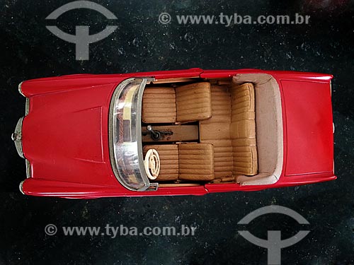 Assunto: Carro de brinquedo - Mercedes 250SE - Década de 60 / Local: Rio de Janeiro (RJ) - Brasil / Data: 09/2012 