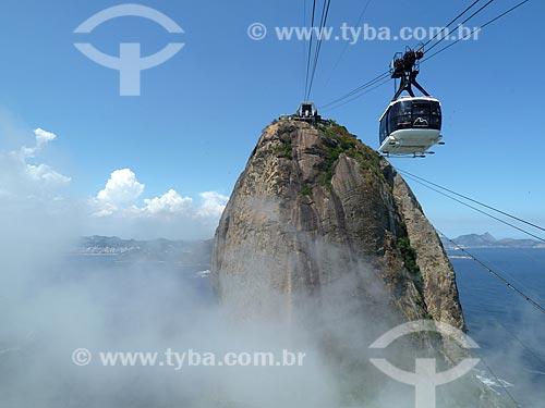  Assunto: Bondinho do Pão de Açúcar fazendo a travessia entre o Morro da Urca e o Pão de Açúcar / Local: Urca - Rio de Janeiro (RJ) - Brasil / Data: 02/2011 