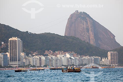  Assunto: Balsas com os fogos que serão utilizados no réveillon da Praia de Copacabana 2012 / Local: Copacabana - Rio de Janeiro (RJ) - Brasil / Data: 12/2012 