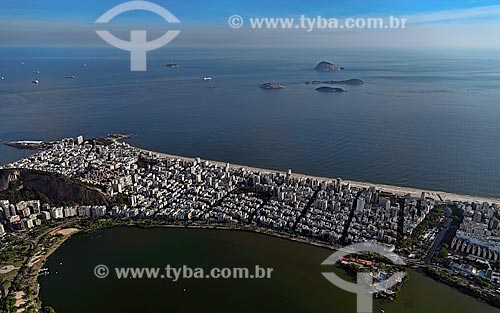  Assunto: Vista aérea dos bairros de Ipanema e Lagoa com Ilhas Cagarras ao fundo / Local: Rio de Janeiro (RJ) - Brasil / Data: 12/2012 
