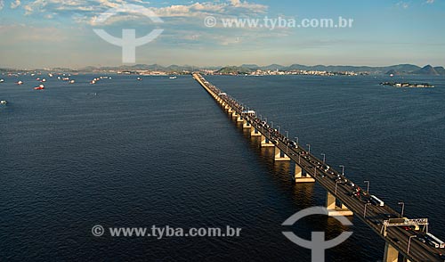  Assunto: Vista da Ponte Rio-Niterói (1974)  / Local: Rio de Janeiro (RJ) - Brasil / Data: 12/2012 