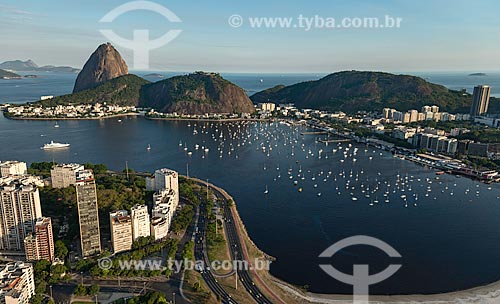  Assunto: Enseada de Botafogo com o Pão de Açúcar e o Morro da Babilônia ao fundo / Local: Botafogo - Rio de Janeiro (RJ) - Brasil / Data: 12/2012 