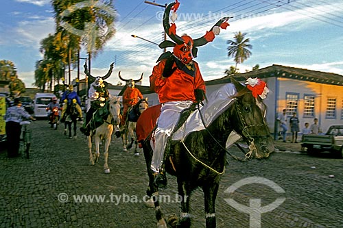  Assunto: Cavaleiros mascarados durante a Festa do Divino / Local: Pirenópolis - Goiás (GO) - Brasil / Data: 2000 