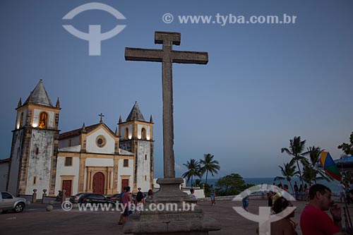  Assunto: Igreja de São Salvador do Mundo - também conhecida como Igreja da Sé (século XVI) - com o Cruzeiro do Alto da Sé / Local: Olinda - Pernambuco (PE) - Brasil / Data: 01/2013 