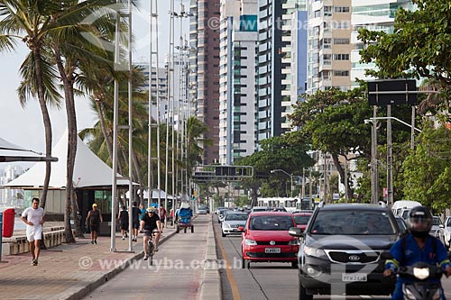  Assunto: Trânsito na Avenida Boa Viagem / Local: Boa Viagem - Recife - Pernambuco (PE) - Brasil / Data: 01/2013 