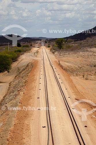  Assunto: Construção da Ferrovia Nova Transnordestina próximo à Betânia / Local: Betânia - Pernambuco (PE) - Brasil / Data: 01/2013 