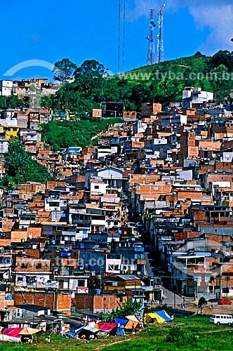  Assunto: Vista de casas em comunidade / Local: São Bernardo do Campo - São Paulo (SP) - Brasil / Data: 2004 
