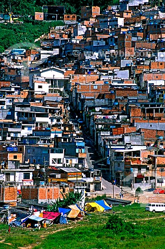  Assunto: Vista de casas em comunidade / Local: São Bernardo do Campo - São Paulo (SP) - Brasil / Data: 2004 