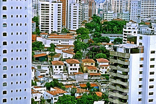  Assunto: Casas e prédios no bairro do Pacaembu / Local: Pacaembu - São Paulo (SP) - Brasil / Data: 2004 