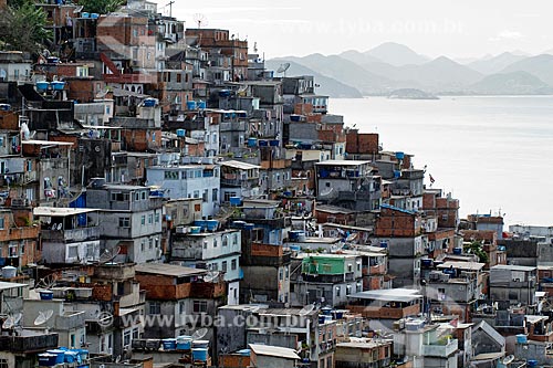  Assunto: Vista do Morro do Pavão - Pavãozinho / Local: Copacabana - Rio de Janeiro (RJ) - Brasil / Data: 04/2010 