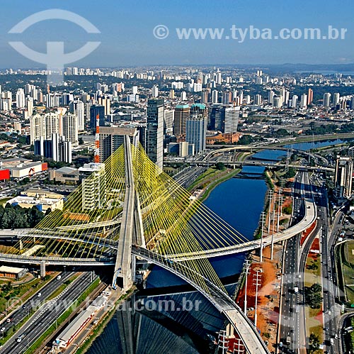  Assunto: Vista da Ponte Octavio Frias de Oliveira e rio Pinheiros / Local: São Paulo (SP) - Brasil / Data: 2008 