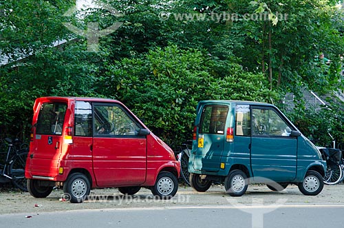  Assunto: Mini carros estacionados próximo ao Vanderpark / Local: Amsterdam - Holanda - Europa / Data: 05/2012 