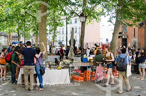  Assunto: Feira de antiguidades de Montmartre / Local: Montmartre - Paris - França - Europa / Data: 06/2012 