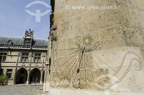  Assunto: Relógio de Sol no Musée National du Moyen Age (Museu Nacional da Idade Média) - também conhecido como Museu de Cluny / Local: Paris - França - Europa / Data: 05/2012 