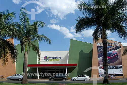  Assunto: Fachada do Shopping Rio Verde  / Local: Rio Verde - Goiás (GO) - Brasil / Data: 10/2012 