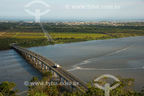  Assunto: Ponte Prefeito Laércio Ribeiro (2000) - liga as cidades de Iguape e Ilha Cumprida / Local: Iguape - São Paulo (SP) - Brasil / Data: 11/2012 
