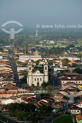  Assunto: Vista Basílica do Senhor Bom Jesus de Iguape com canal do Valo Grande ao fundo / Local: Iguape - São Paulo (SP) - Brasil / Data: 11/2012 