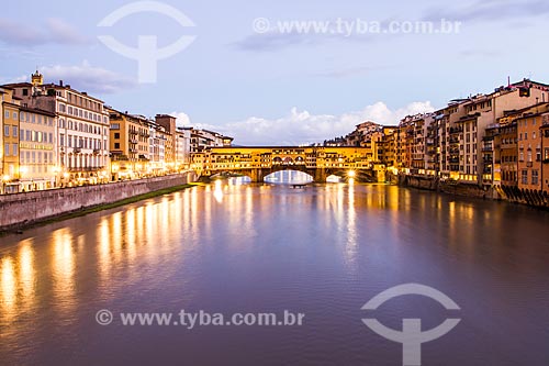  Assunto: Ponte Vecchio sobre o Rio Arno / Local: Florença - Itália - Europa / Data: 12/2012 