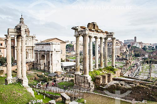  Assunto: Vista do Fórum Romano (Foro Romano) com Arco de Septímio Severo (Arco di Settimio Severo) / Local: Roma - Itália - Europa / Data: 12/2012 