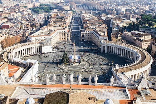  Assunto: Vista da Praça de São Pedro a partir do Domo da Basílica de São Pedro / Local: Cidade do Vaticano - Roma - Itália - Europa / Data: 12/2012 