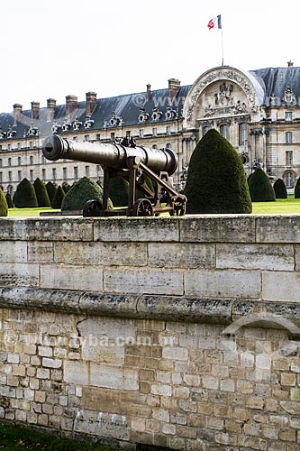  Assunto: Canhão no Musée historique de lArmée (Museu histórico do Exército) / Local: Paris - França - Europa / Data: 12/2012 