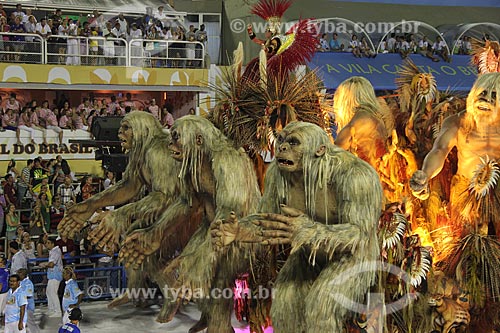  Assunto: Desfile da Escola de Samba Unidos da Tijuca - Enredo 2013 - Desceu num raio, é trovoada! O deus Thor pede passagem pra contar nessa viagem a Alemanha encantada / Local: Rio de Janeiro (RJ) - Brasil / Data: 02/2013 