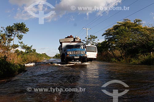  Assunto: BR-319 alagada durante cheia dos rios do Amazonas / Local: Amazonas (AM) - Brasil / Data: 05/2012 