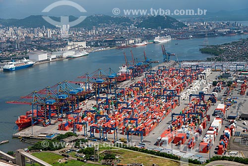  Assunto: Vista do TECON - Terminal de containers de Santos - com a cidade de Santos ao fundo / Local: Vicente de Carvalho - Guarujá - São Paulo (SP) - Brasil / Data: 02/2013 