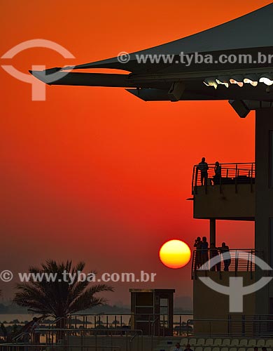  Assunto: Vista do Pôr do sol e arquibancada no Autódromo de Abu Dhabi (Circuito de Yas Marina) / Local: Ilha Yas - Abu Dhabi - Emirados Árabes Unidos - Ásia / Data: 11/2012 