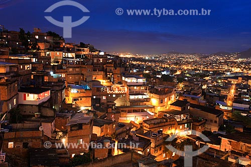  Assunto: Morro da Alvorada, uma das comunidades que formam o Complexo do Alemão / Local: Rio de Janeiro (RJ) - Brasil / Data: 11/2011 