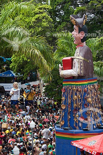  Assunto: Praça Monsenhor Fabricio - também conhecida como Praça ou Largo da Prefeitura - durante o carnaval com um boneco gigante em homenagem à Luiz Gonzaga / Local: Olinda - Pernambuco (PE) - Brasil / Data: 02/2013 