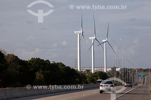 Aerogeradores (energia eólica) as margens da Rodovia BR-101 - Programa de Incentivo as Fontes Alternativas de Energia Eólica (PROINFA) - Parceria da Suzlon com a IMPEL do Brasil   - Alhandra - Paraíba - Brasil