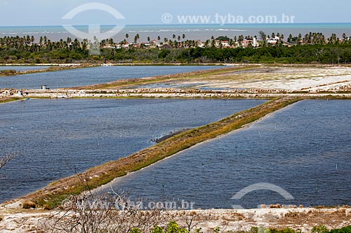  Assunto: Viveiros de camarão com a Praia de Costinha ao fundo / Local: Lucena - Paraíba (PB) - Brasil / Data: 02/2013 