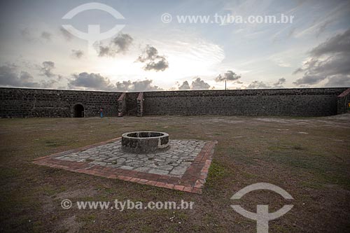  Assunto: Poço no pátio do Forte de Santa Catarina do Cabedelo (1585) - também conhecida como Fortaleza de Santa Catarina / Local: Cabedelo - Paraíba (PB) - Brasil / Data: 02/2013 