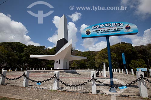  Assunto: Farol do Cabo Branco (1972) - ponto mais oriental do Brasil / Local: Cabo Branco - João Pessoa - Paraíba (PB) - Brasil / Data: 02/2013 