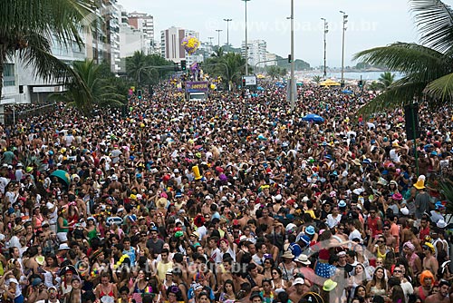  Assunto: Foliões no desfile do Bloco Simpatia é Quase Amor na Avenida Vieira Souto / Local: Ipanema - Rio de Janeiro (RJ) - Brasil / Data: 02/2013 
