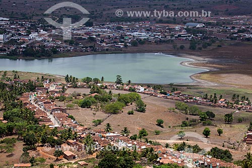  Vista geral da cidade de Alagoa Grande e da antiga Lagoa de Paó, atual Lagoa Grande - também conhecida como Lagoa do Pão - a partir do Morro do Cruzeiro - cidade natal do compositor Jackson do Pandeiro   - Alagoa Grande - Paraíba - Brasil