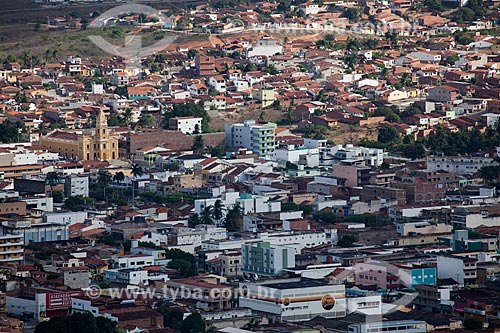  Vista geral da cidade de Guarabira a partir do caminho para o Memorial Frei Damião - também conhecido como Santuário de Frei Damião - com Catedral de Nossa Senhora da Luz à esquerda   - Guarabira - Paraíba - Brasil