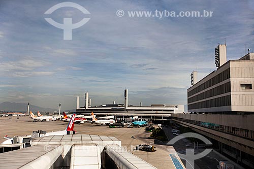  Assunto: Aeroporto Internacional Antônio Carlos Jobim (1952) - Terminal 1 / Local: Ilha do Governador - Rio de Janeiro (RJ) - Brasil / Data: 03/2013 