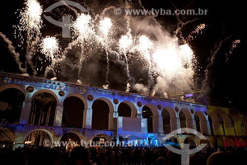  Assunto: Fogos de artifício nos Arcos da Lapa (1750) durante a festa em comemoração aos 50 anos das Loterias da Caixa Econômica Federal / Local: Lapa - Rio de Janeiro (RJ) - Brasil / Data: 09/2012 