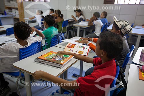  Assunto: Alunos em sala de aula da Escola Municipal Vicência Castelo / Local: Distrito de Pipa - Tibau do Sul - Rio Grande do Norte (RN) - Brasil / Data: 03/2013 