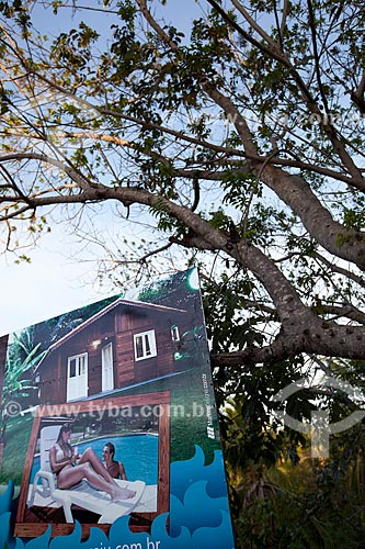  Assunto: Outdoor de propaganda imobiliária  / Local: Distrito de Pipa - Tibau do Sul - Rio Grande do Norte  (RN) - Brasil / Data: 03/2013 