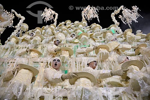  Desfile do Grêmio Recreativo Escola de Samba Unidos da Tijuca - Carro alegórico - Enredo 2013 - Desceu num raio, é trovoada! O deus Thor pede passagem pra contar nessa viagem a Alemanha encantada  - Rio de Janeiro - Rio de Janeiro - Brasil