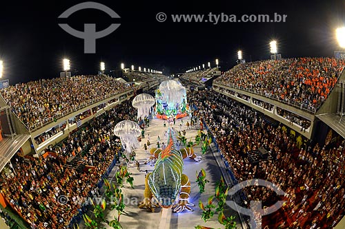  Desfile do Grêmio Recreativo Escola de Samba Acadêmicos do Grande Rio - Carro alegórico - Enredo 2013 - Amo o Rio e vou à luta: Ouro negro sem disputa... contra a injustiça em defesa do Rio  - Rio de Janeiro - Rio de Janeiro - Brasil